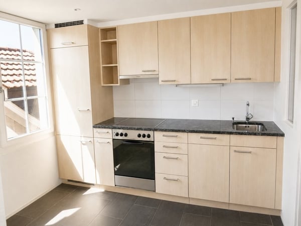 4.0-Zimmer-Dachwohnung mit Charme und eigenem Sitzplatz 9