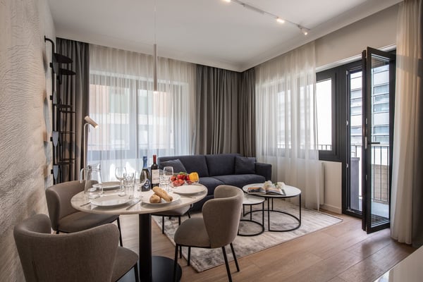 Flexible Rental from 1 Month — Furnished 1.5-Room Apartment with Balcony in Lugano 5