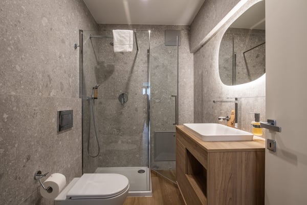 Flexible Rental from 1 Month — Furnished 1.5-Room Apartment with Balcony in Lugano 10
