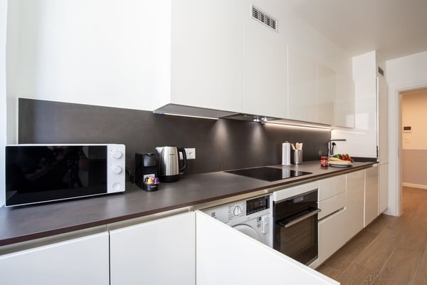 Flexible Rental from 1 Month — Furnished 1.5-Room Apartment with Balcony in Lugano 14