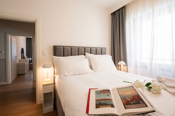 Flexible Rental from 1 Month -Furnished 2.5-Room Apartment with Balcony and Stunning Views in Lugano 7
