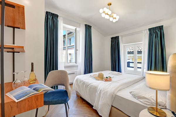 Flexible Rental from 1 Month — Furnished 2.5-Room Apartment in Central Lugano 12