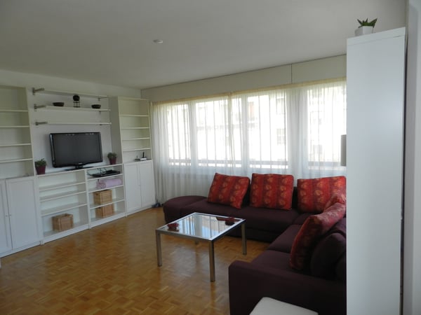 Appartement meublé, 2 chambres proche ONU 4