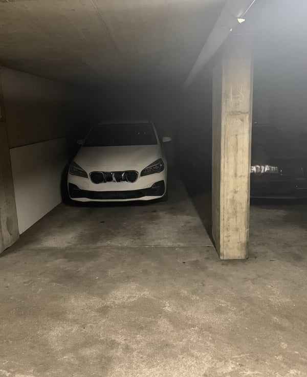 Genève, 5 mn de l'ONU. Location Parking sous-sol sécurisé 2