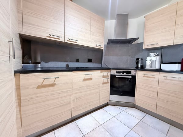 Spacieux appartement en attique de 4 pièces à Saillon – Vue imprenable et prestations haut de gamme 3