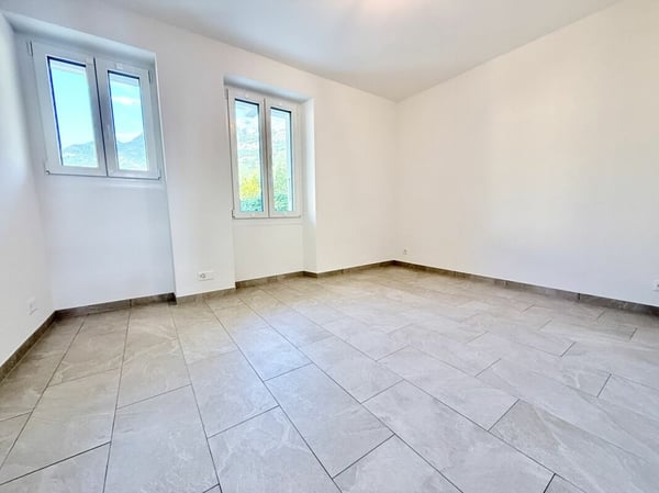 Splendide immeuble rénové avec cachet au coeur du vieux village de Vétroz 3