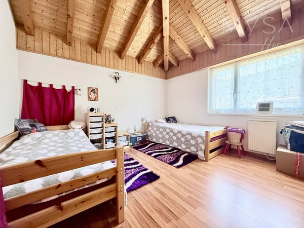 Bel appartement de 4½ pièces situé au dernier étage 8