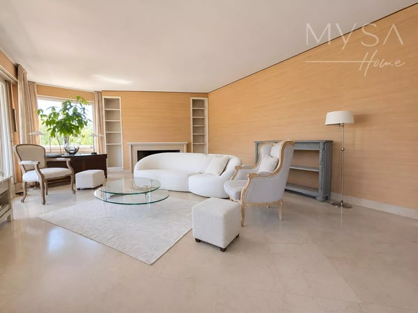 Spacious 5.5-Room Apartment with Mountain View in Sion