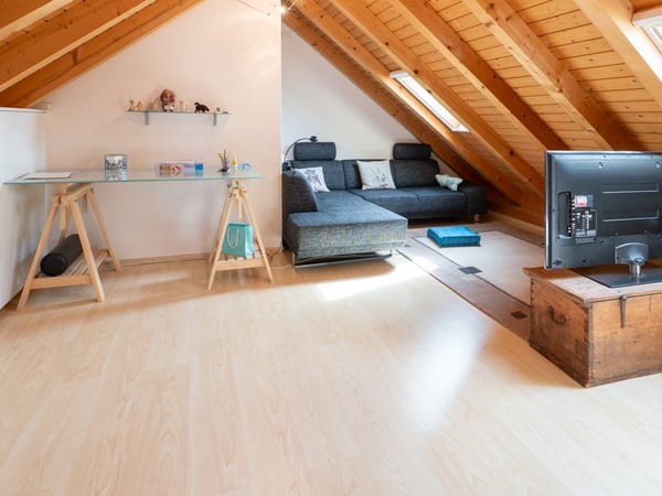 Charmante 2.5-Zimmer-Dachwohnung mit Weitblick 22
