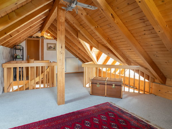 Charmante 2.5-Zimmer-Dachwohnung mit Weitblick 23
