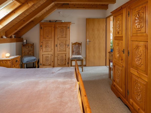 Charmante 2.5-Zimmer-Dachwohnung mit Weitblick 15