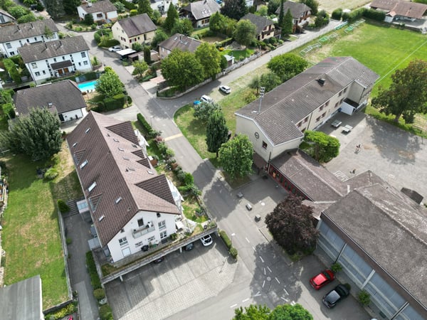 Charmante 2.5-Zimmer-Dachwohnung mit Weitblick 27