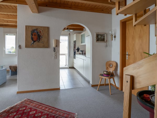 Charmante 2.5-Zimmer-Dachwohnung mit Weitblick 9