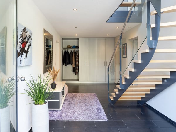 Stilvolles 6.5 Zimmer-Einfamilienhaus mit unverbaubarer Alpensicht 3