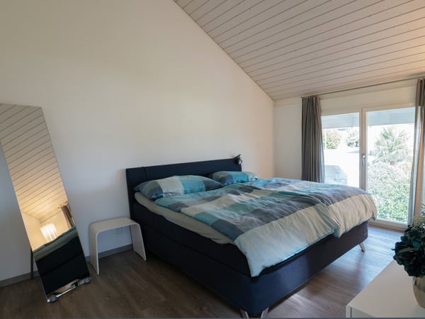 Stilvolles 6.5 Zimmer-Einfamilienhaus mit unverbaubarer Alpensicht 15