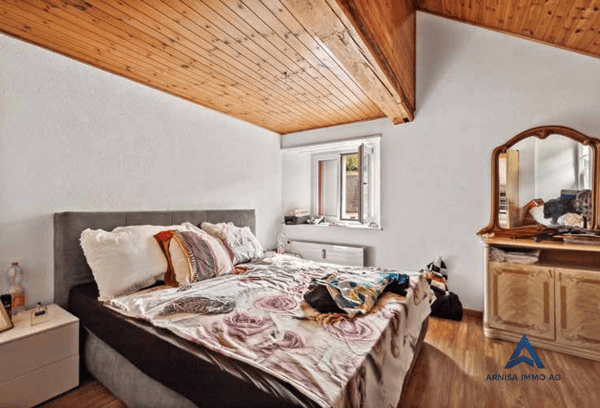Charmante 4.5-Zimmer-Maisonettewohnung am Dorfplatz in Reigoldswil 6