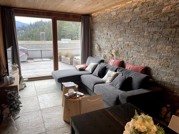 3.5-Zi. Designwohnung mit grosser Terrasse in Laax kaufen 1
