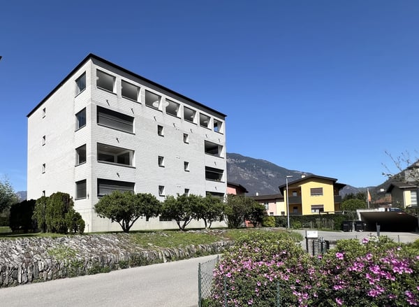 4.5 locali con ampio balcone e vista a Bellinzona - mieten 12