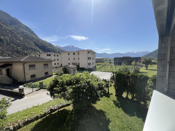 4.5 locali con ampio balcone e vista a Bellinzona - mieten 1
