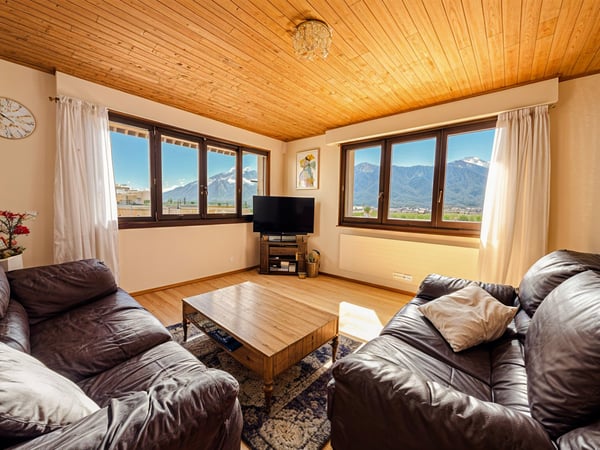 Maison de maître à Yvorne – Immeuble de rendement 8.5 pièces avec vue sur les montagnes 2