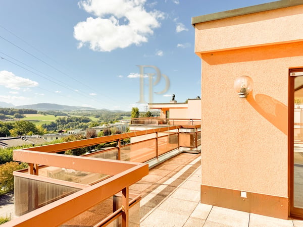 Attique 7.5 pièces – 154 m² habitables – Terrasse plein sud de 110 m² et vue panoramique
