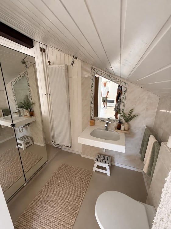 Grande chambre 20 m² avec salle d'eau privative dans maison en colocation – Épalinges 3