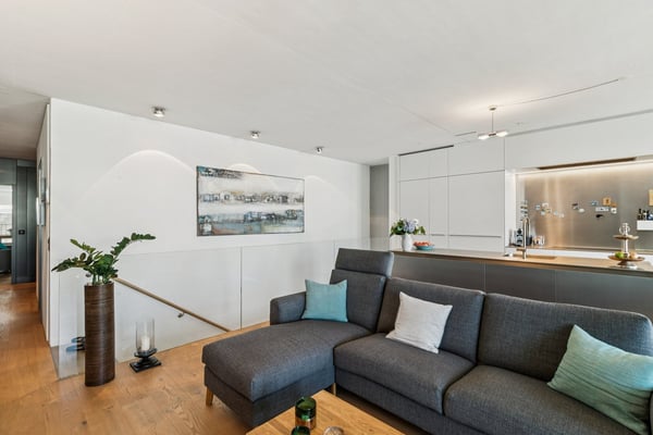 Exklusive 3.5-Zimmer- Attika-Wohnung im legendären Puls 5 3