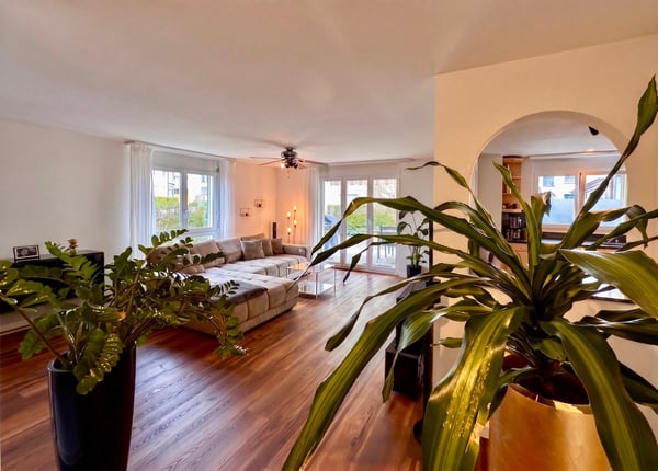 Exklusive 4.5-Zimmer- Gartenmaisonette in Winkel ZH 2
