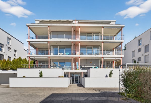 Sonnige 1.5-Zimmer-Gartenwohnung mit Balkon und grossem Gartensitzplatz 2