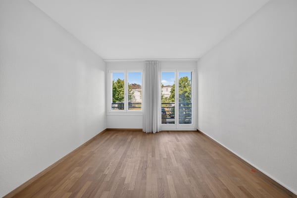 Wohnen wie im Einfamilienhaus - exklusive 5.5-Zimmer-Garten-Maisonette mit sonnigem Privatgarten 12