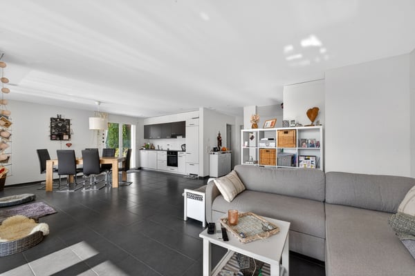 2.5-Zimmer-Gartenwohnung mit Balkon und grosszügigem Gartensitzplatz 3