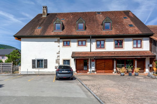 Duplex 3.5 pièces dans une ancienne grange — env. 98 m², charpente d'époque — Courfaivre 12