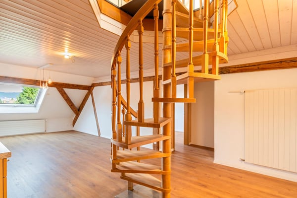 Duplex 3.5 pièces dans une ancienne grange — env. 98 m², charpente d'époque — Courfaivre 4