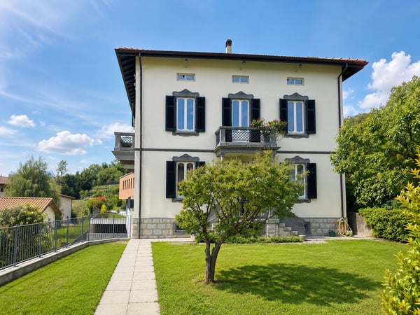 Elegante villa d'epoca completamente ristrutturata 2