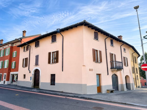 Comoda casa bifamiliare, due appartamenti di 4.5 locali 1