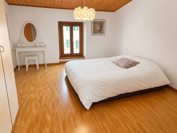 Comoda casa bifamiliare, due appartamenti di 4.5 locali 7