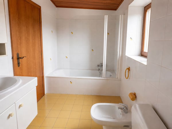 Comoda casa bifamiliare, due appartamenti di 4.5 locali 15