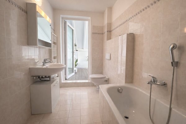 Splendida villa a Carona con vista, giardino e terrazza 9