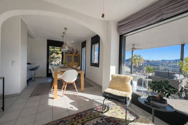Casa unifamiliare nel verde, con vista e soleggiata 8