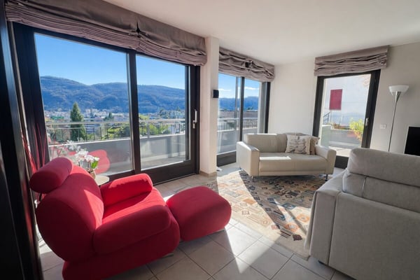 Casa unifamiliare nel verde, con vista e soleggiata 5