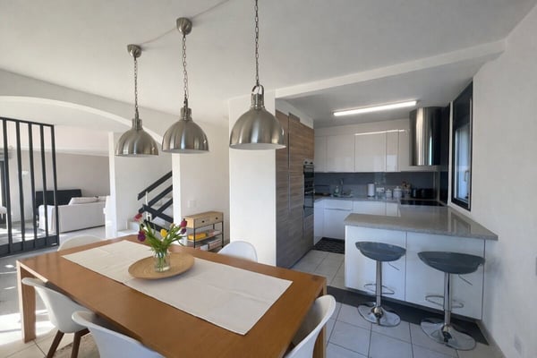 Casa unifamiliare nel verde, con vista e soleggiata 10