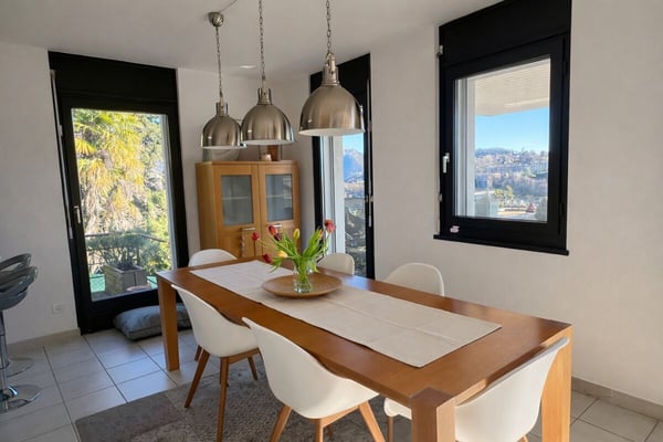 Casa unifamiliare nel verde, con vista e soleggiata 9