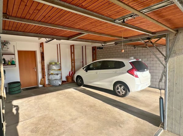 Meravigliosa casa unifamiliare con giardino, vista e posizione soleggiata 16