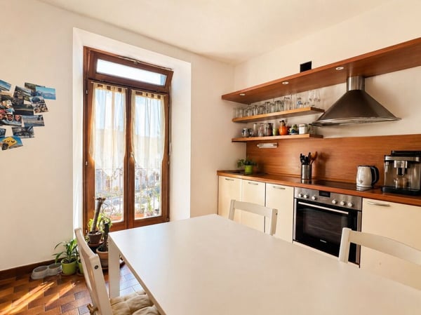 Stabile residenziale-commerciale con grande potenziale di sviluppo 4