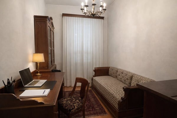 Elegante villa d’epoca con giardino e terrazze nel cuore di Balerna 33
