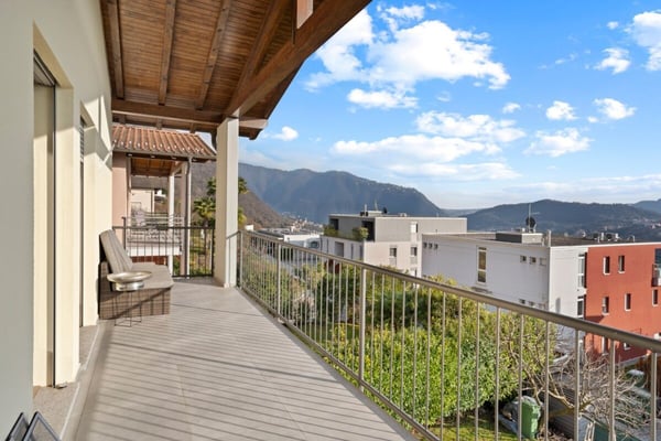 Casa gemella uni-bifamiliare con giardino e vista 14