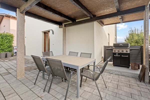 Casa gemella uni-bifamiliare con giardino e vista 17
