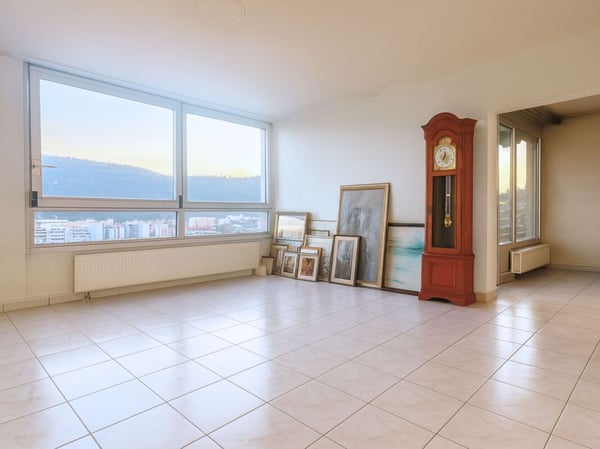 Appartamento all'ultimo piano di 5 locali con balcone 2