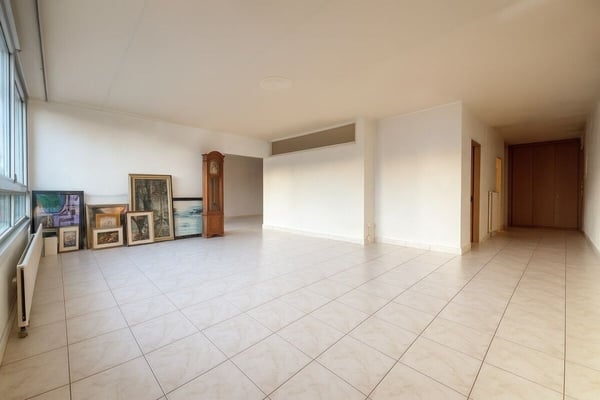 Appartamento all'ultimo piano di 5 locali con balcone 1