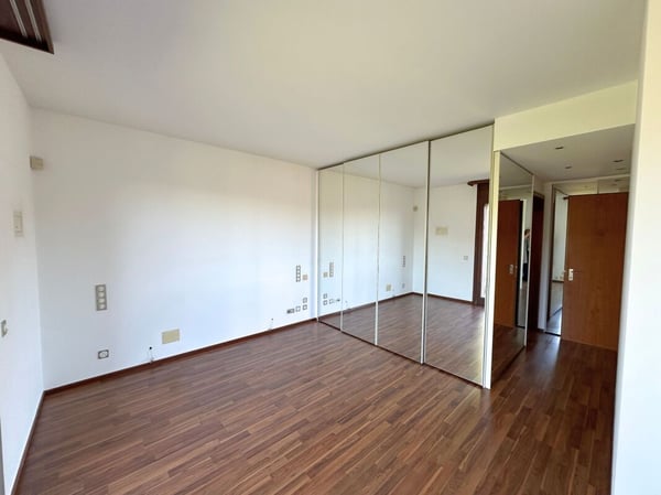 Signorile casa gemella nel verde e con vista aperta 15